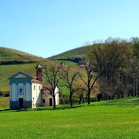 Oasi Del Monferrato - Appartamento Rosso Mombercelli Bagian luar foto