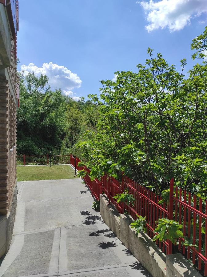 Oasi Del Monferrato - Appartamento Rosso Mombercelli Bagian luar foto
